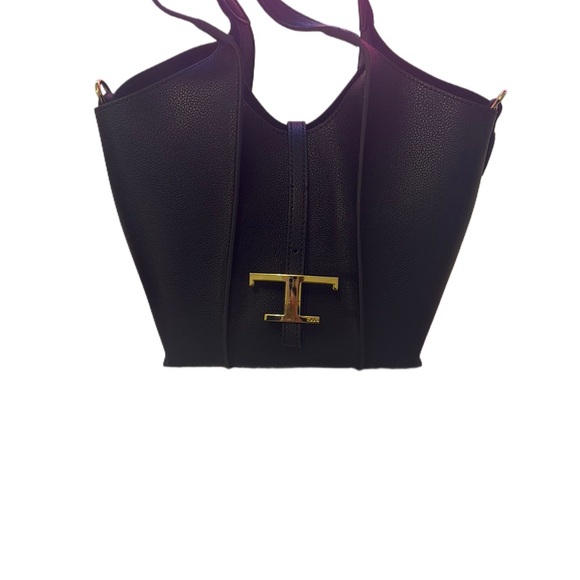 Handbags - Elegant Black Tote Bag